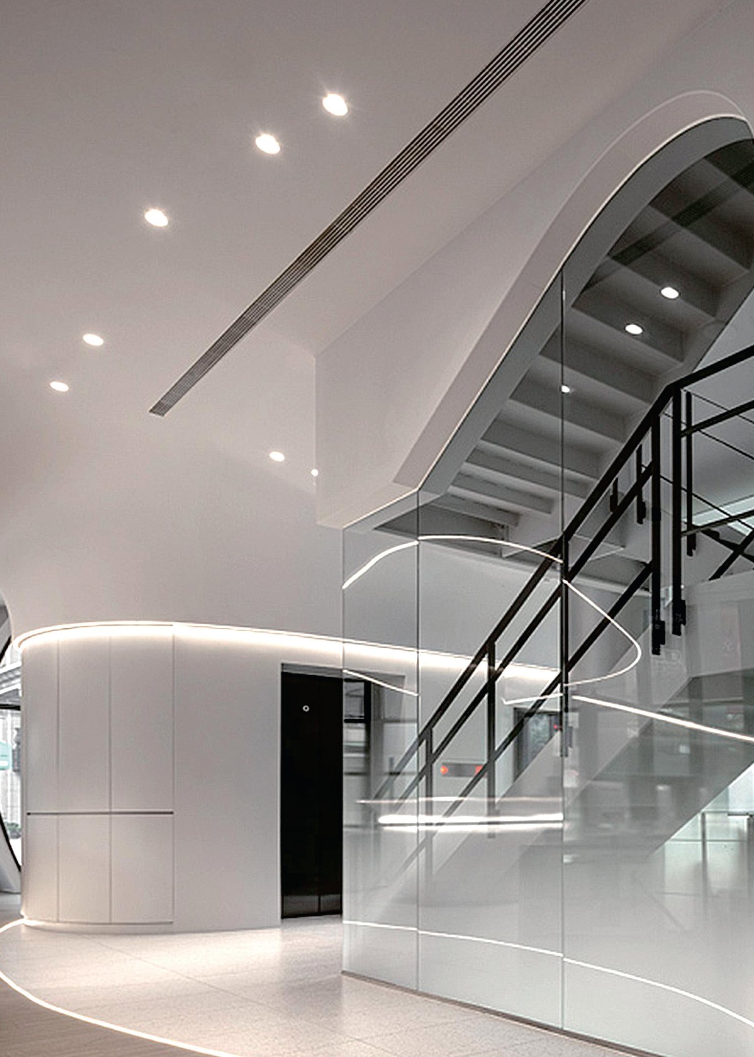 Linear lighting in a public atrium